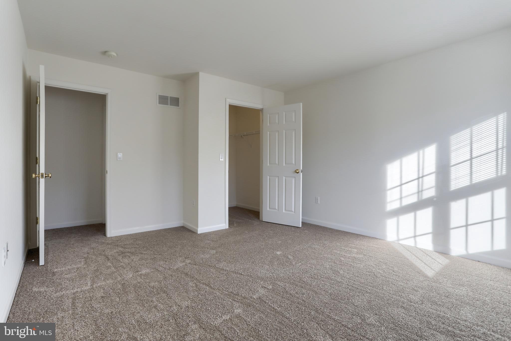 OAK HILLS - Residential