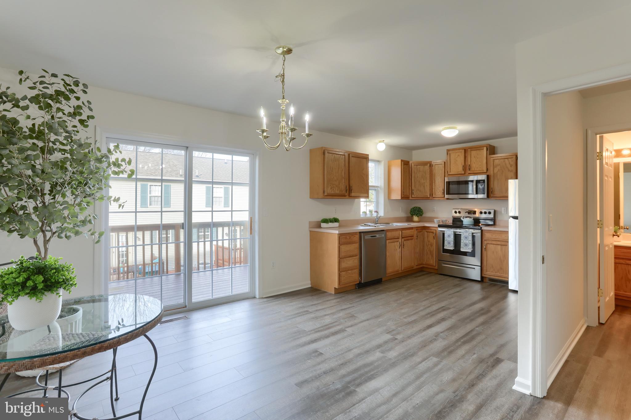 OAK HILLS - Residential