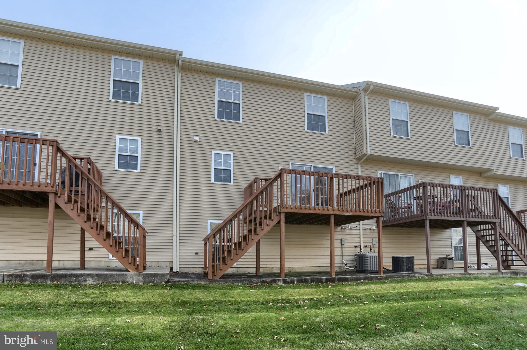 OAK HILLS - Residential