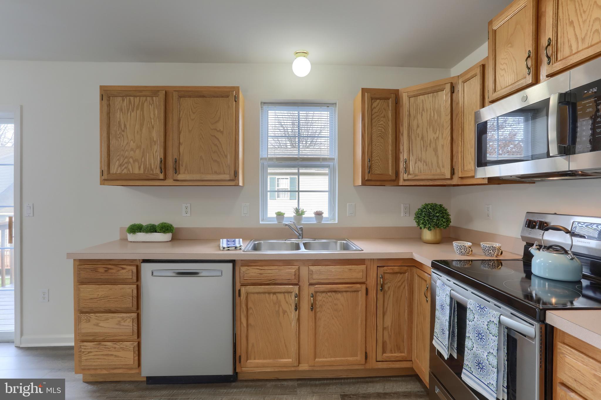 OAK HILLS - Residential