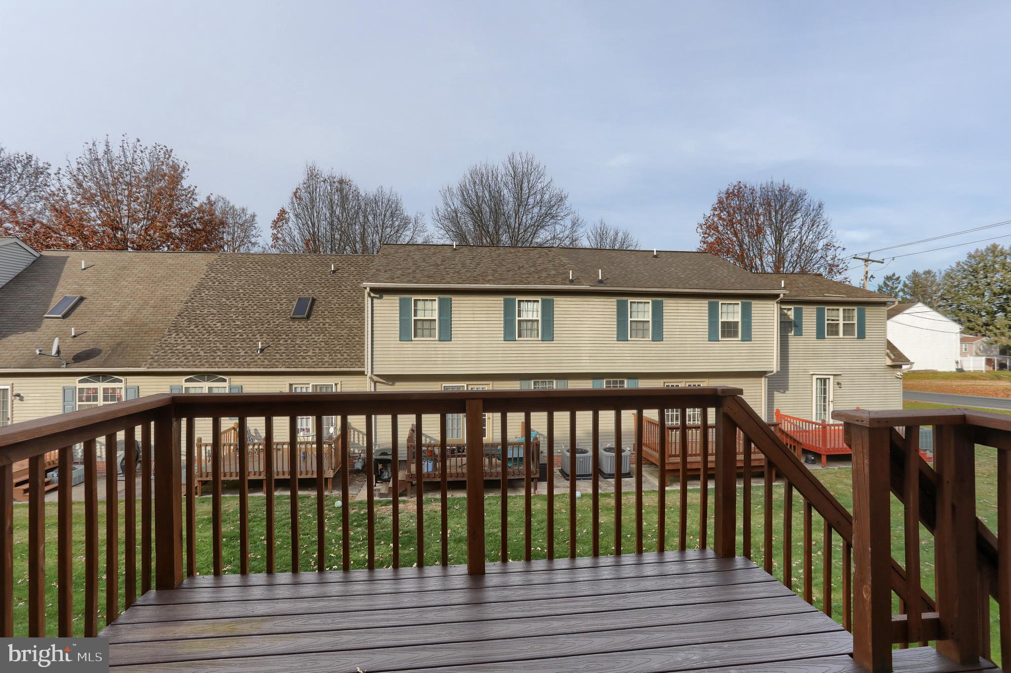 OAK HILLS - Residential