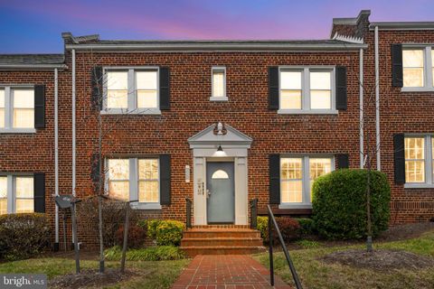 945 RANDOLPH STREET NW A WASHINGTON DC 20011