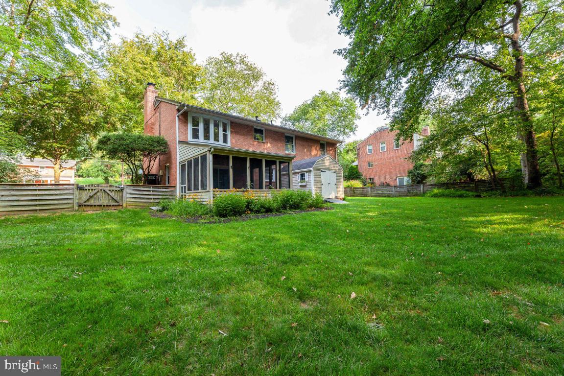 WILLOW WOODS - Residential