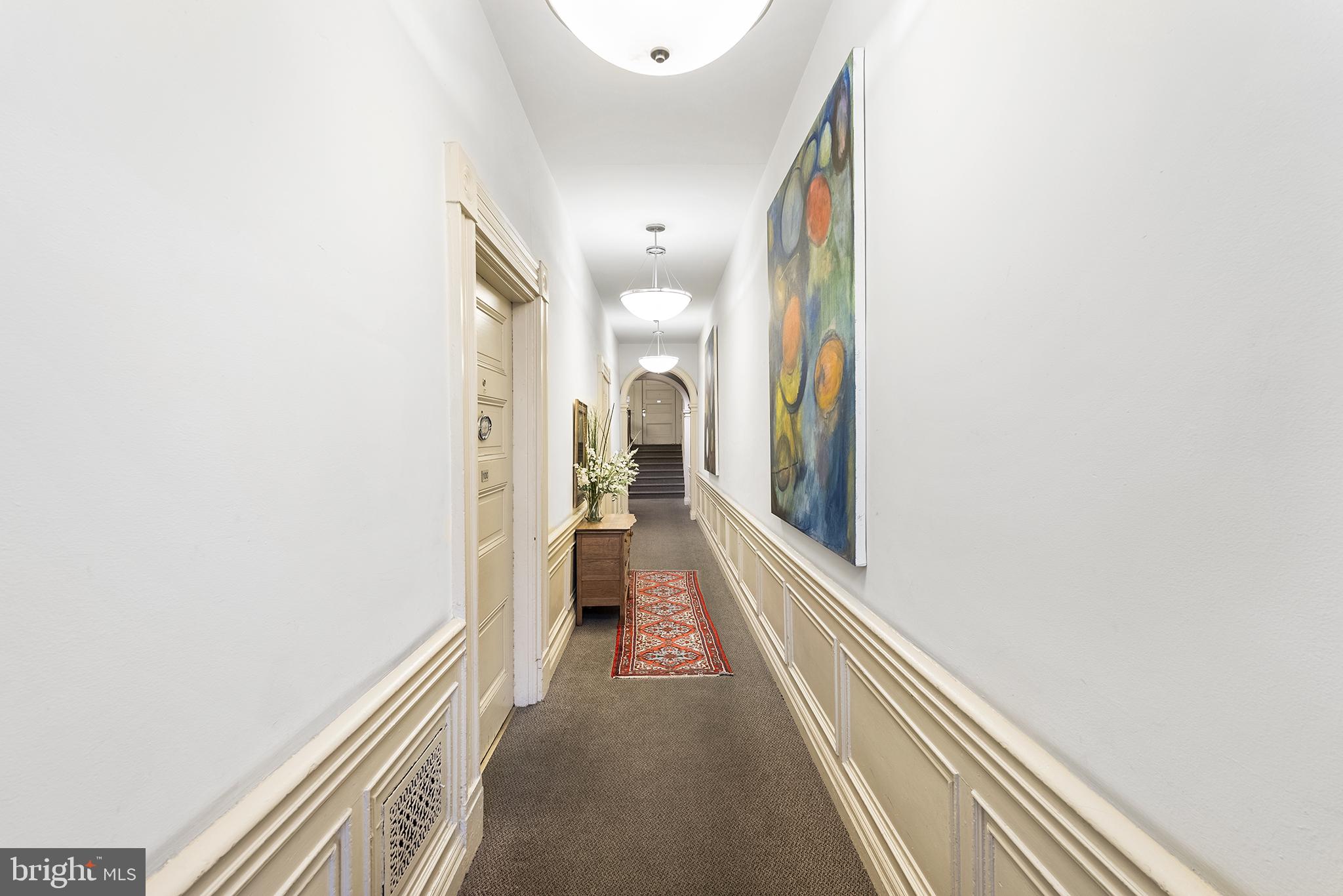 1029 SPRUCE STREET 33 200