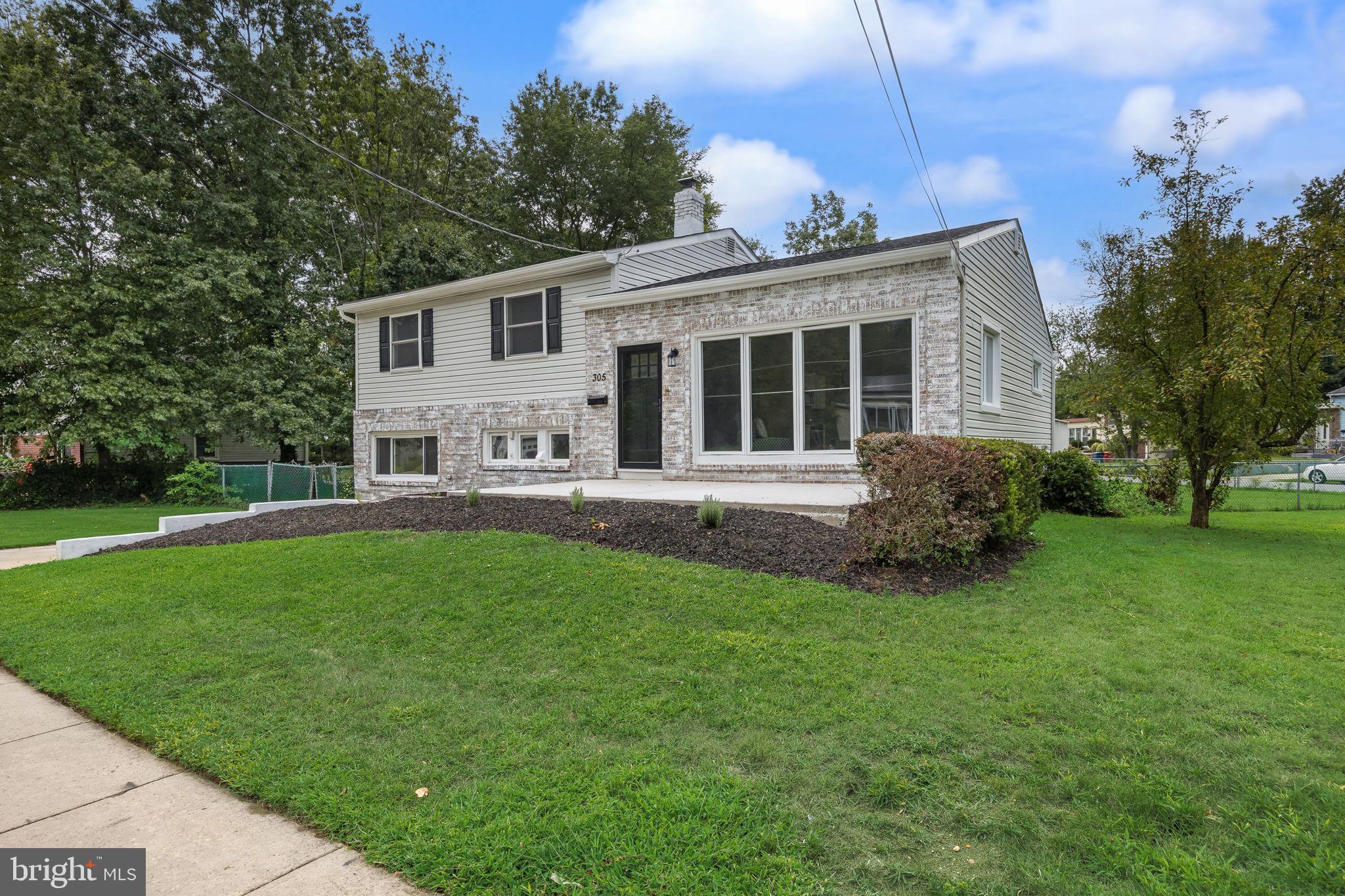 305 FAIRVIEW AVENUE