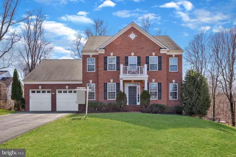 8901 Hargrove Court, Fairfax, VA MLS: VAFX2215956
