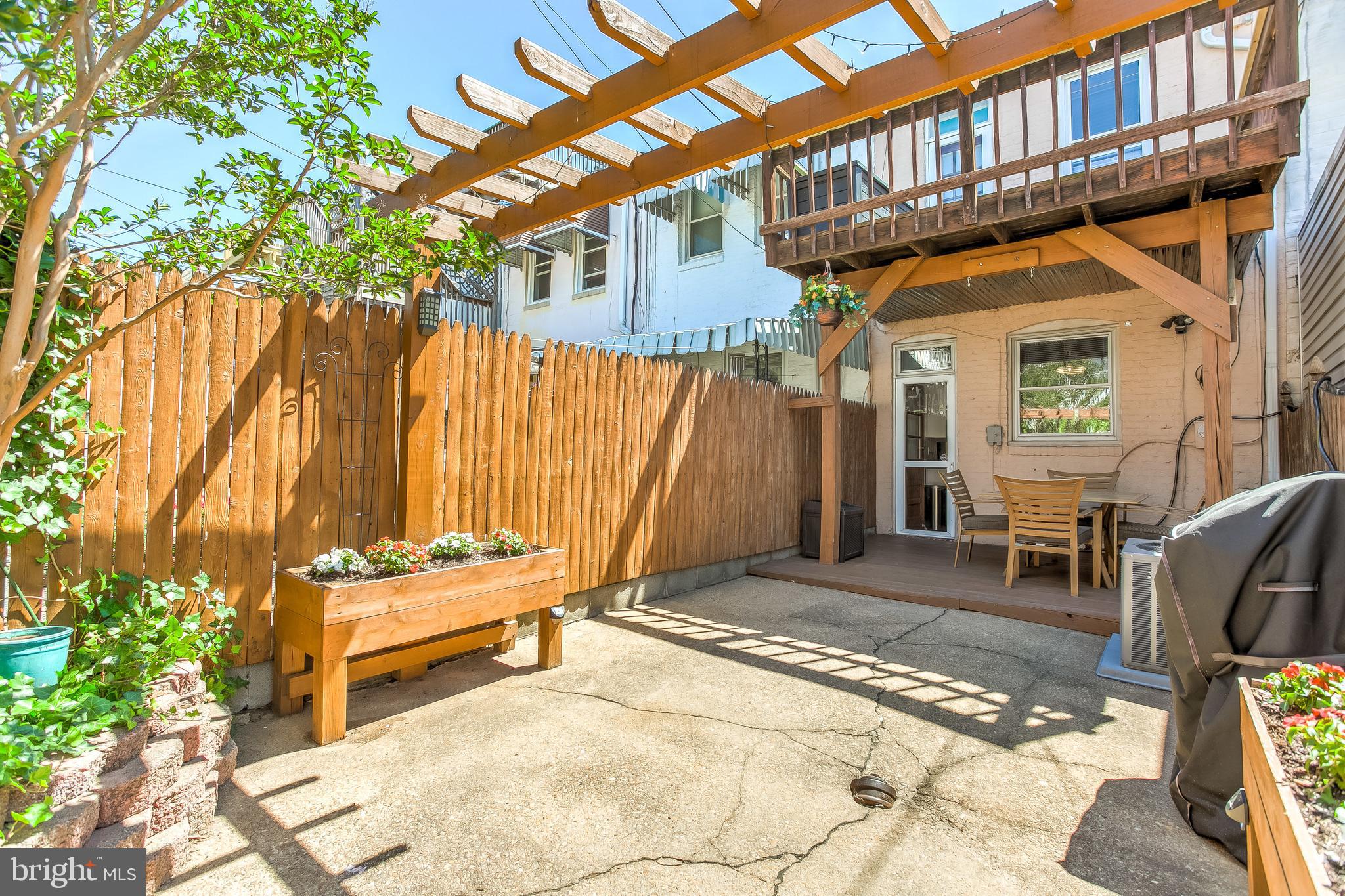 RIVERSIDE - Residential