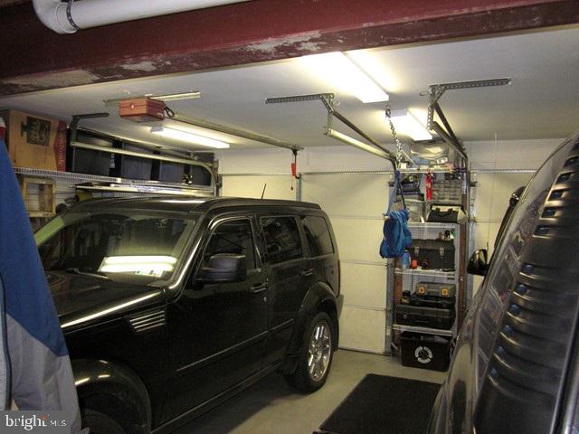 LOMBARD PINES - Residential