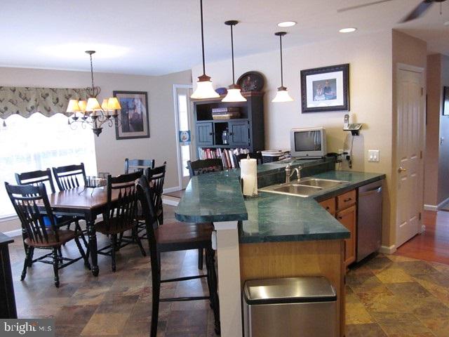 LOMBARD PINES - Residential