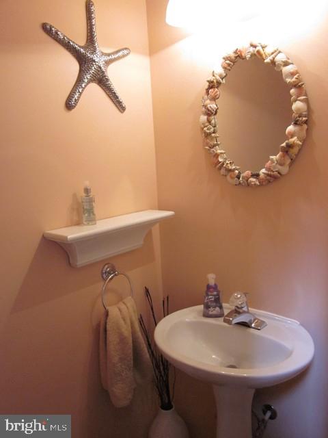 LOMBARD PINES - Residential