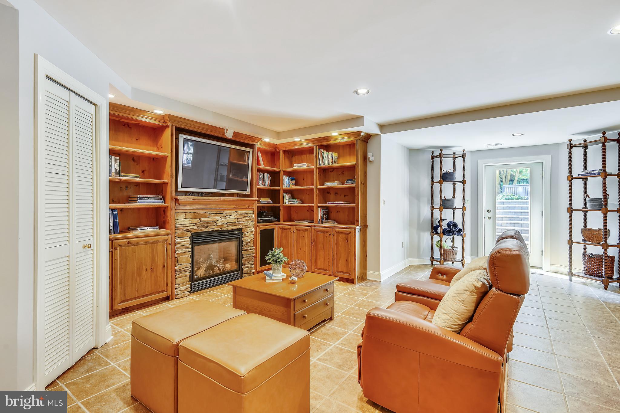 BELVOIR FARMS - Residential