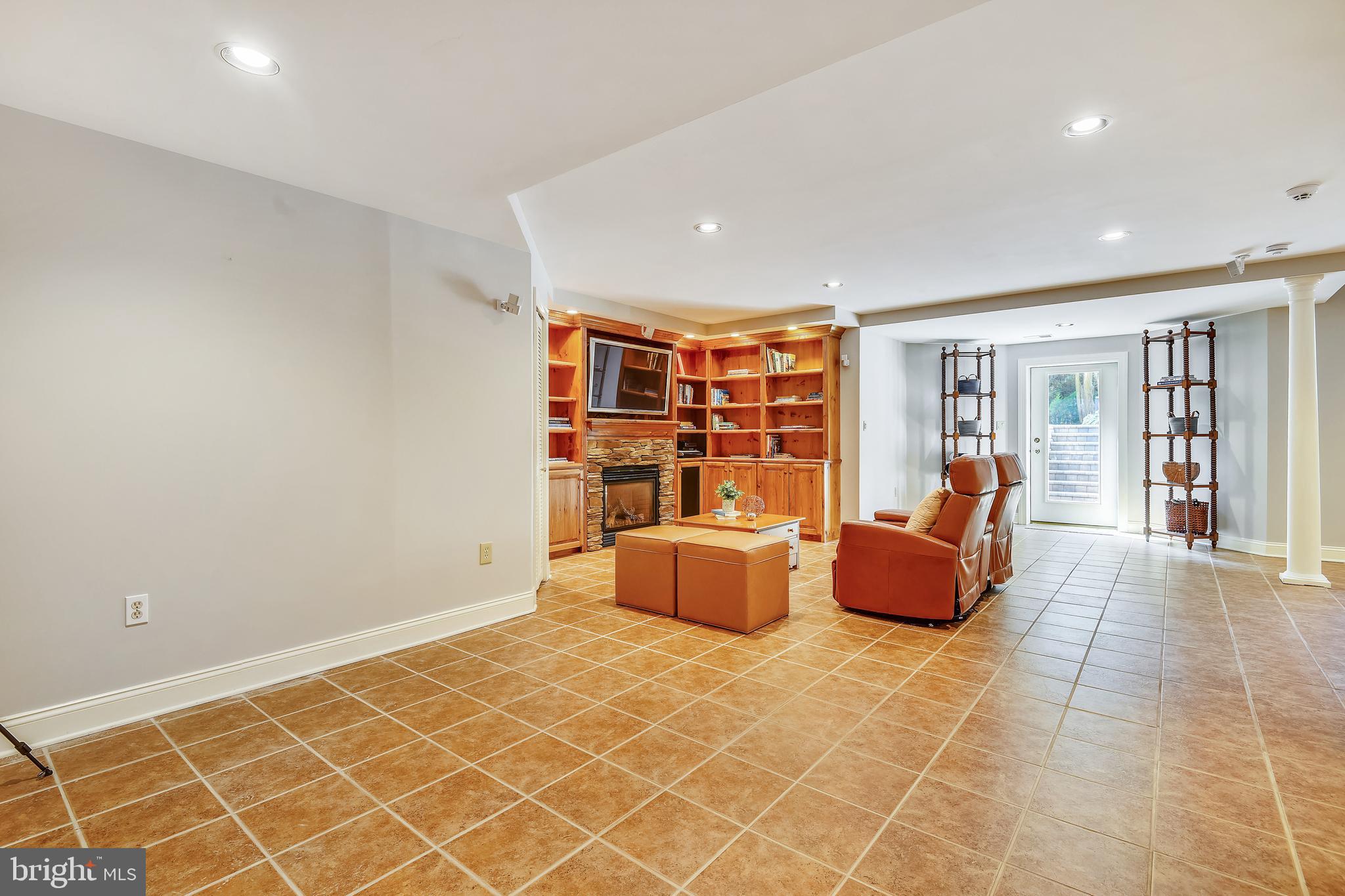 BELVOIR FARMS - Residential