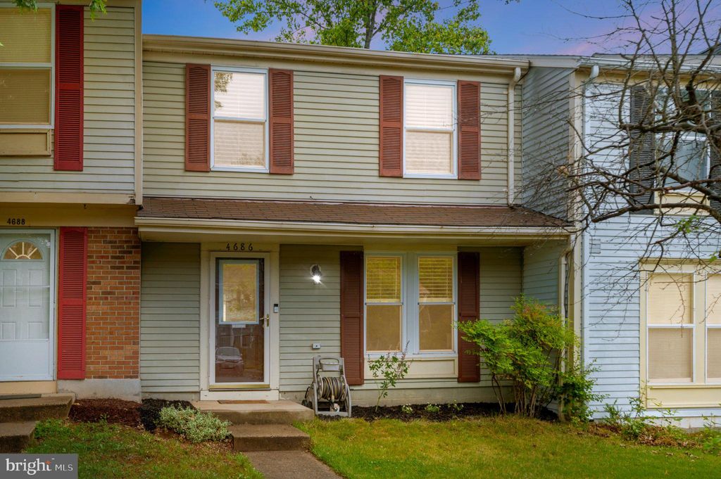 Photo of 4686 Whitely Court, WOODBRIDGE, VA 22193 (MLS # VAPW2119978)