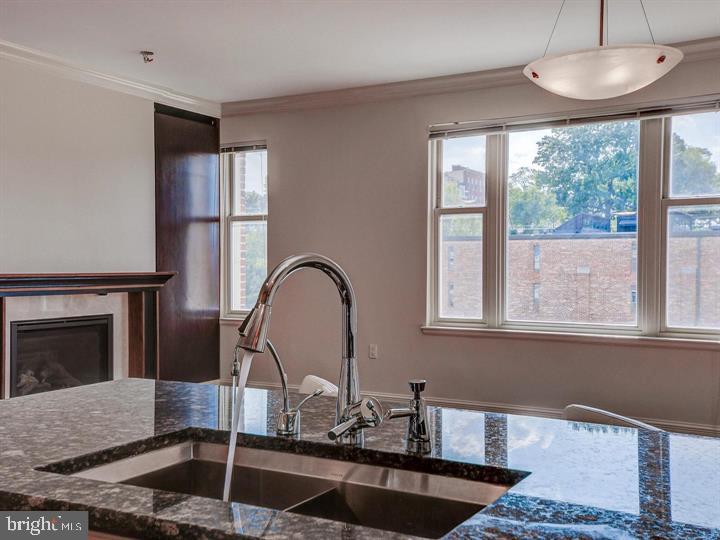 THE RITZ-CARLTON RESIDENCES - Residential Lease