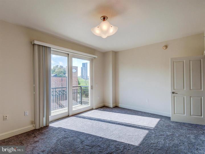 THE RITZ-CARLTON RESIDENCES - Residential Lease