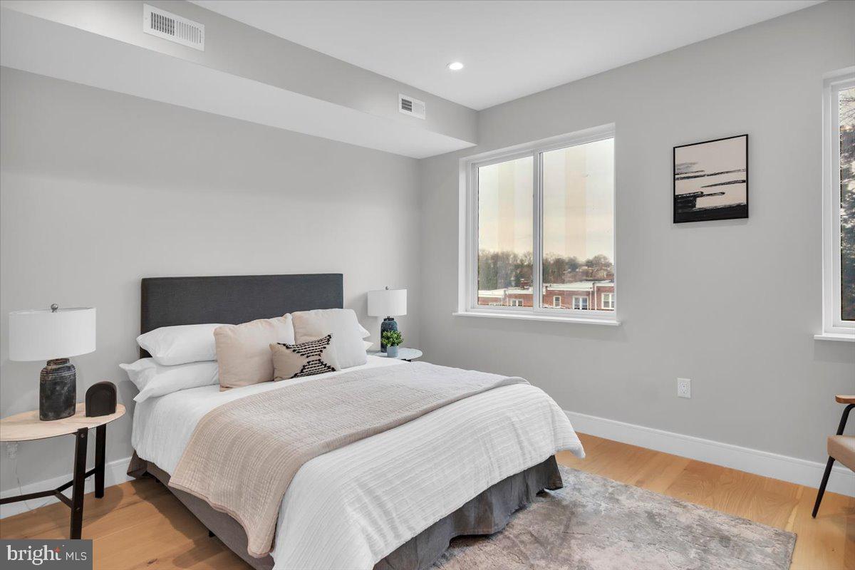 ROXBOROUGH - Residential