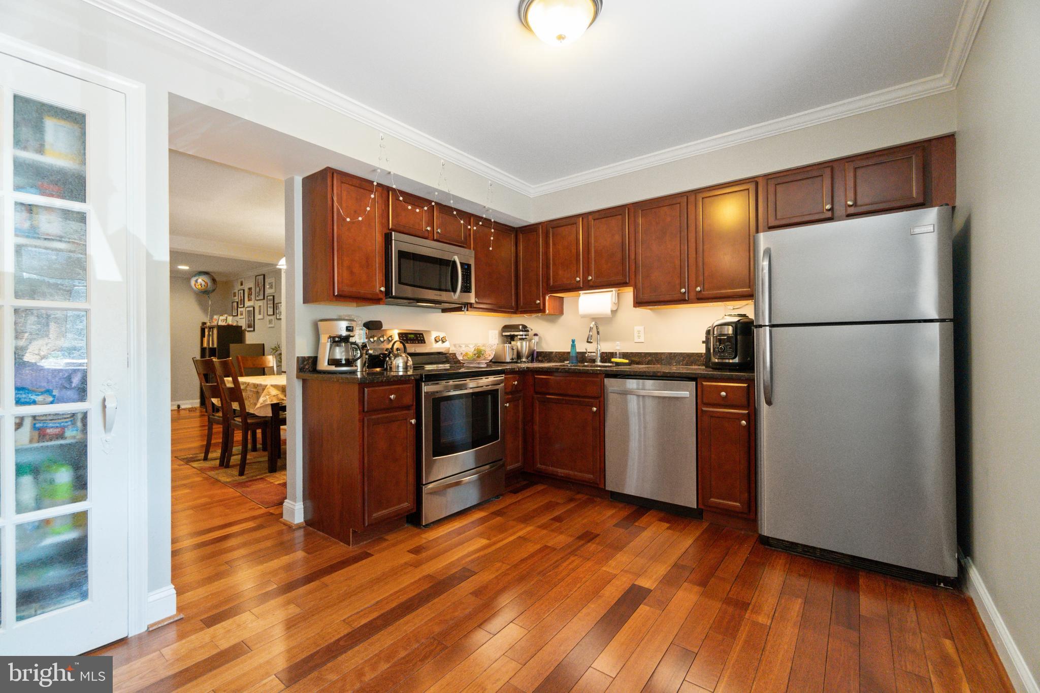 VILLAGE OF OWEN BROWN - Residential