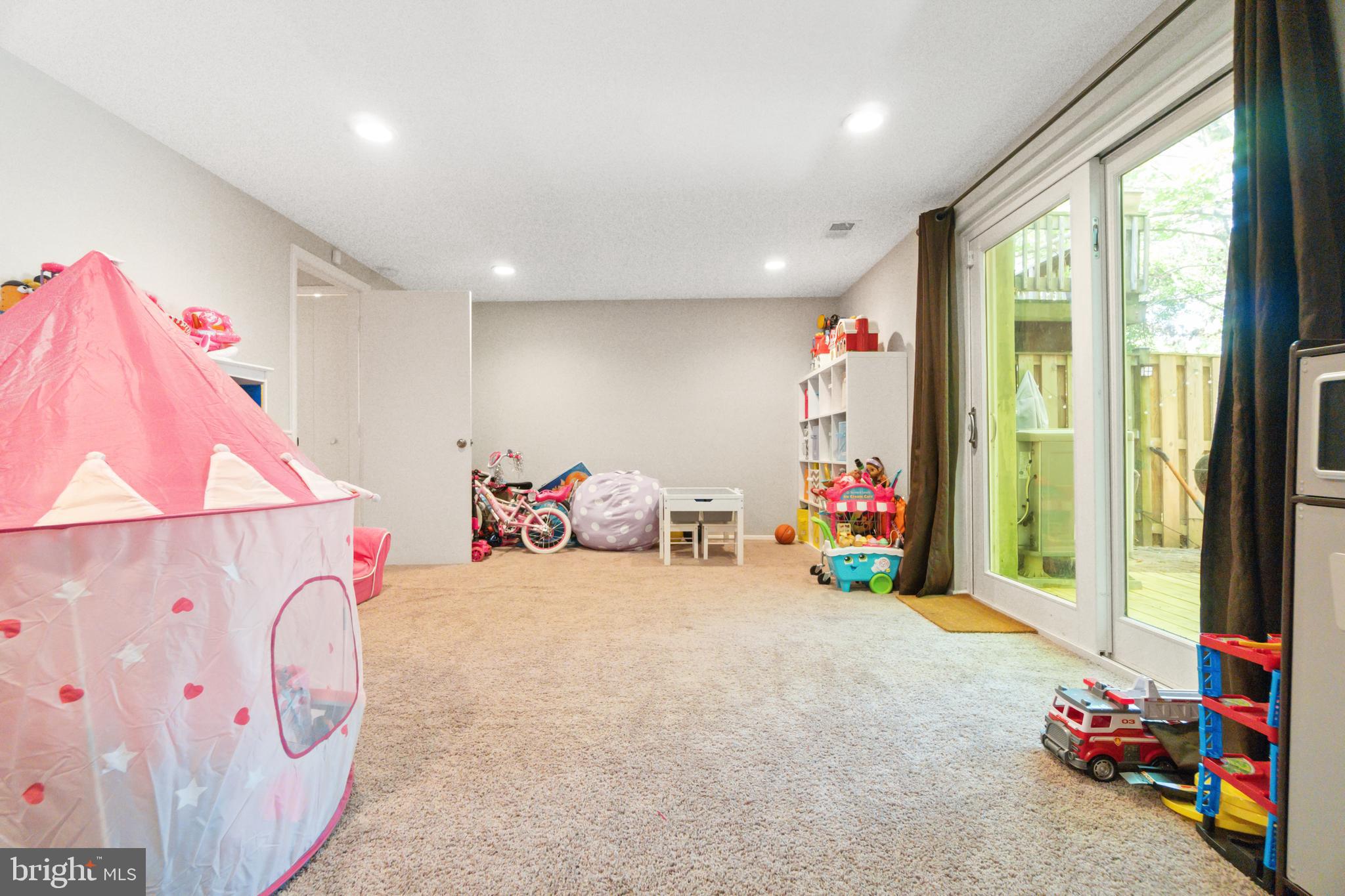 VILLAGE OF OWEN BROWN - Residential