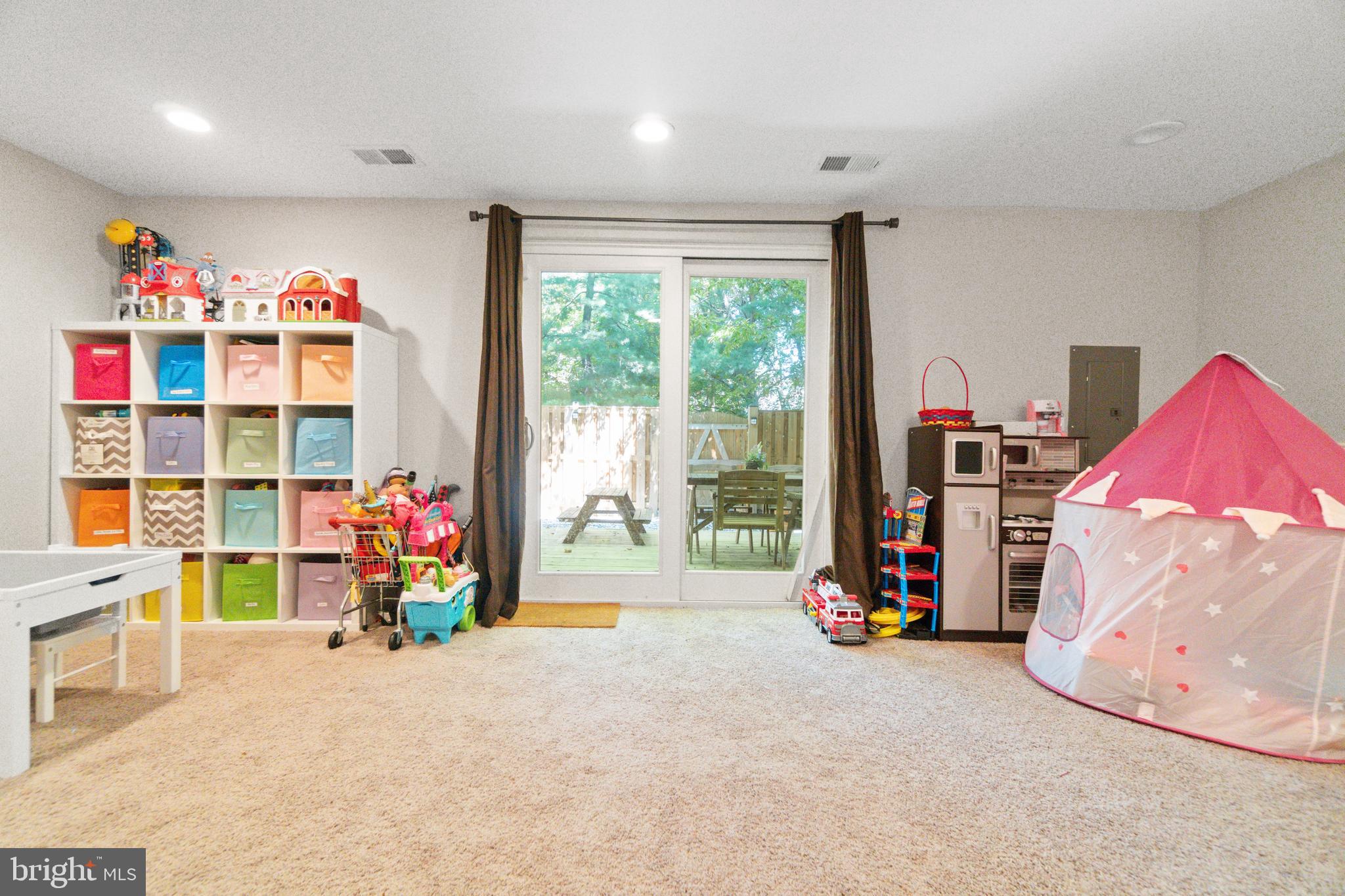 VILLAGE OF OWEN BROWN - Residential