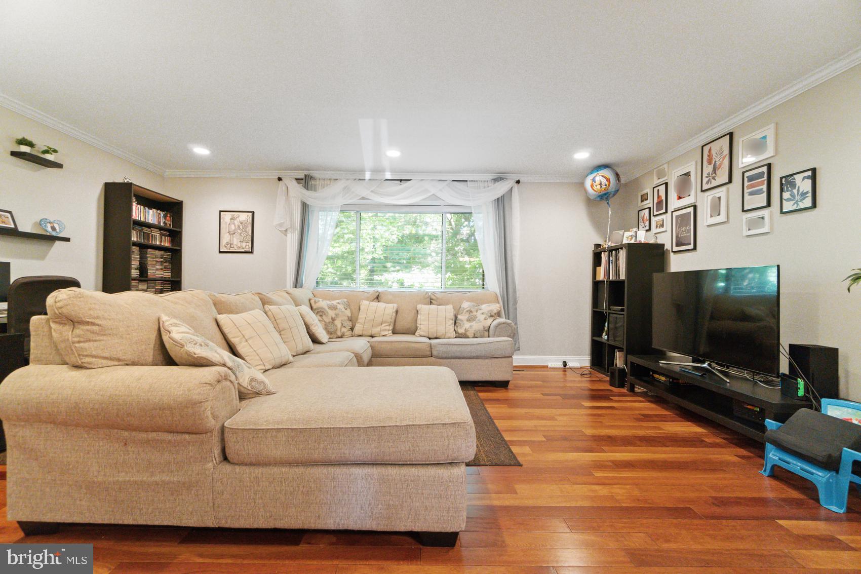 VILLAGE OF OWEN BROWN - Residential