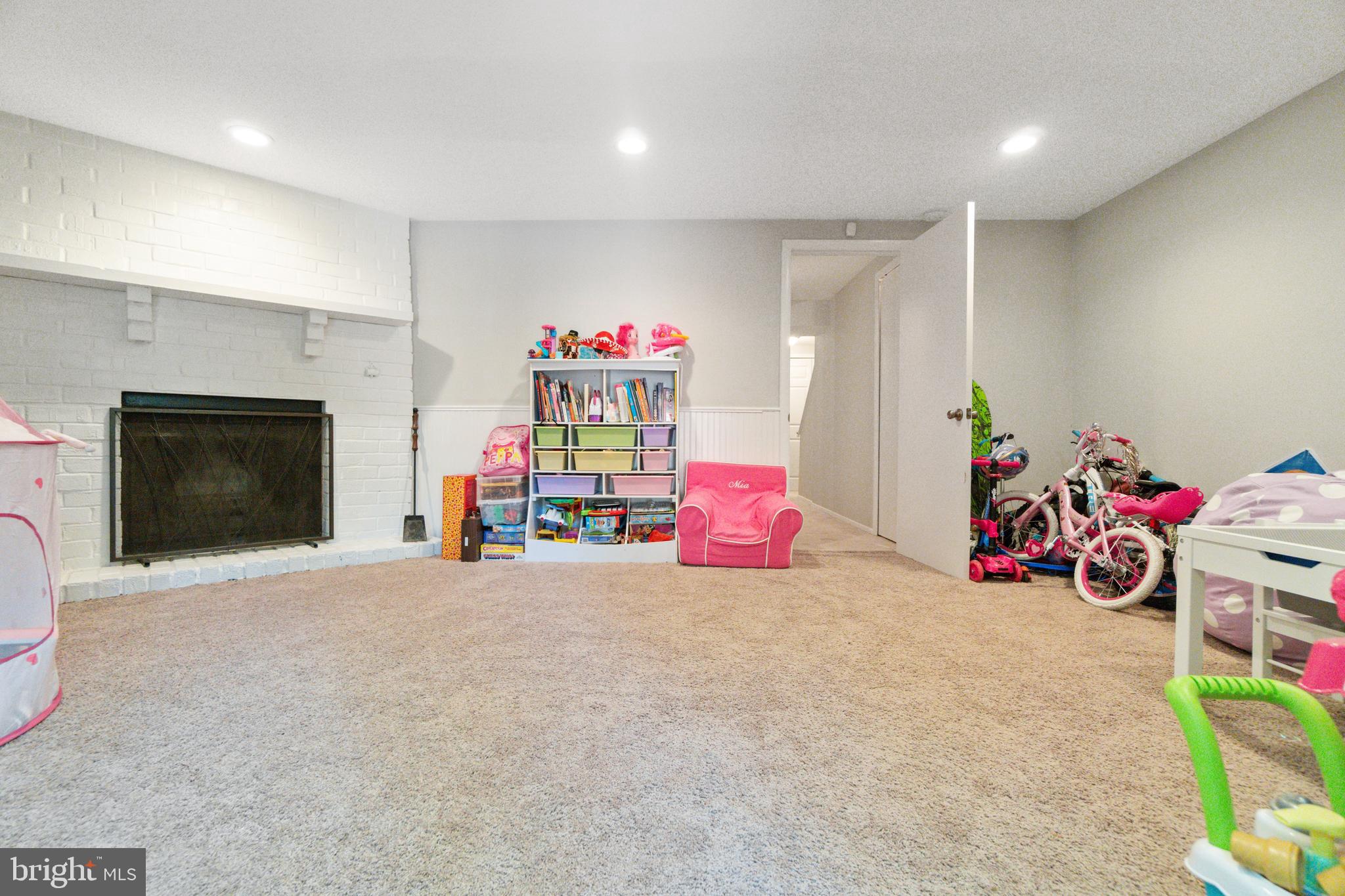 VILLAGE OF OWEN BROWN - Residential