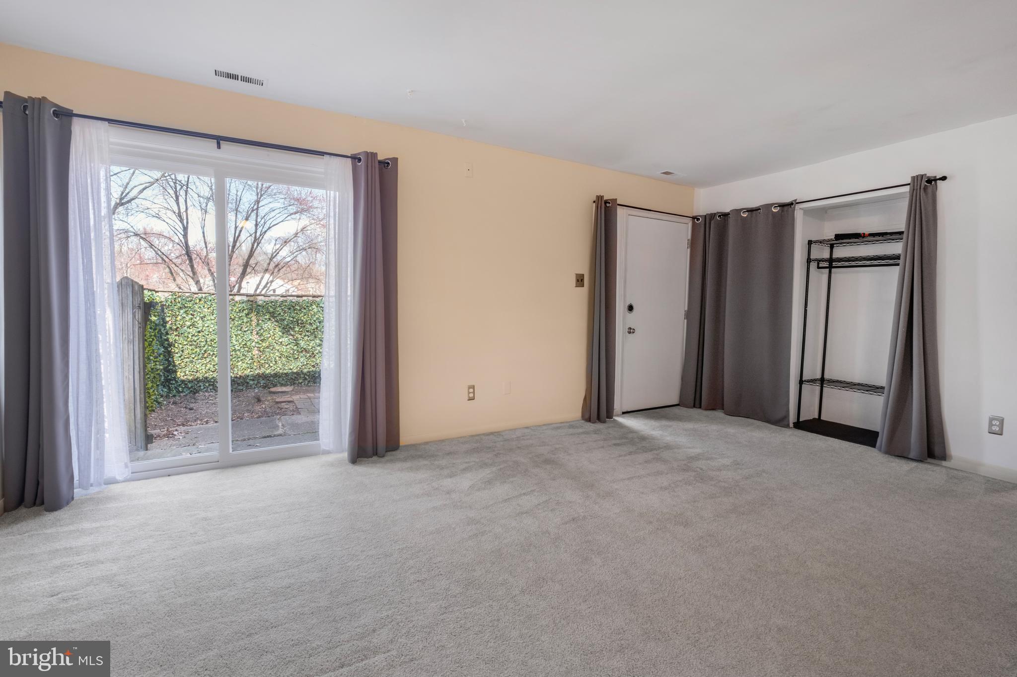 CROFTON - Residential Lease