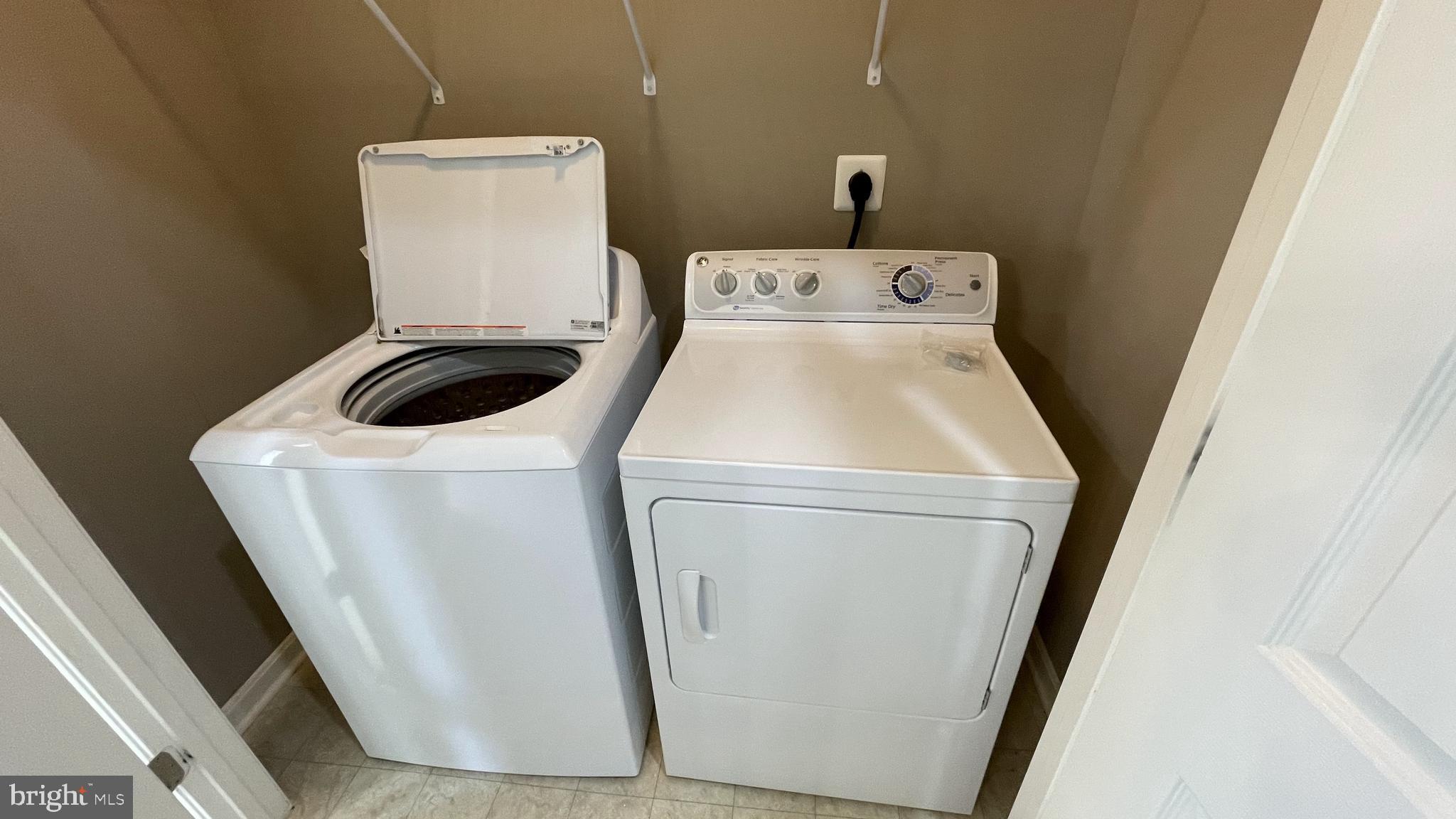 EMBREY MILL - Residential Lease