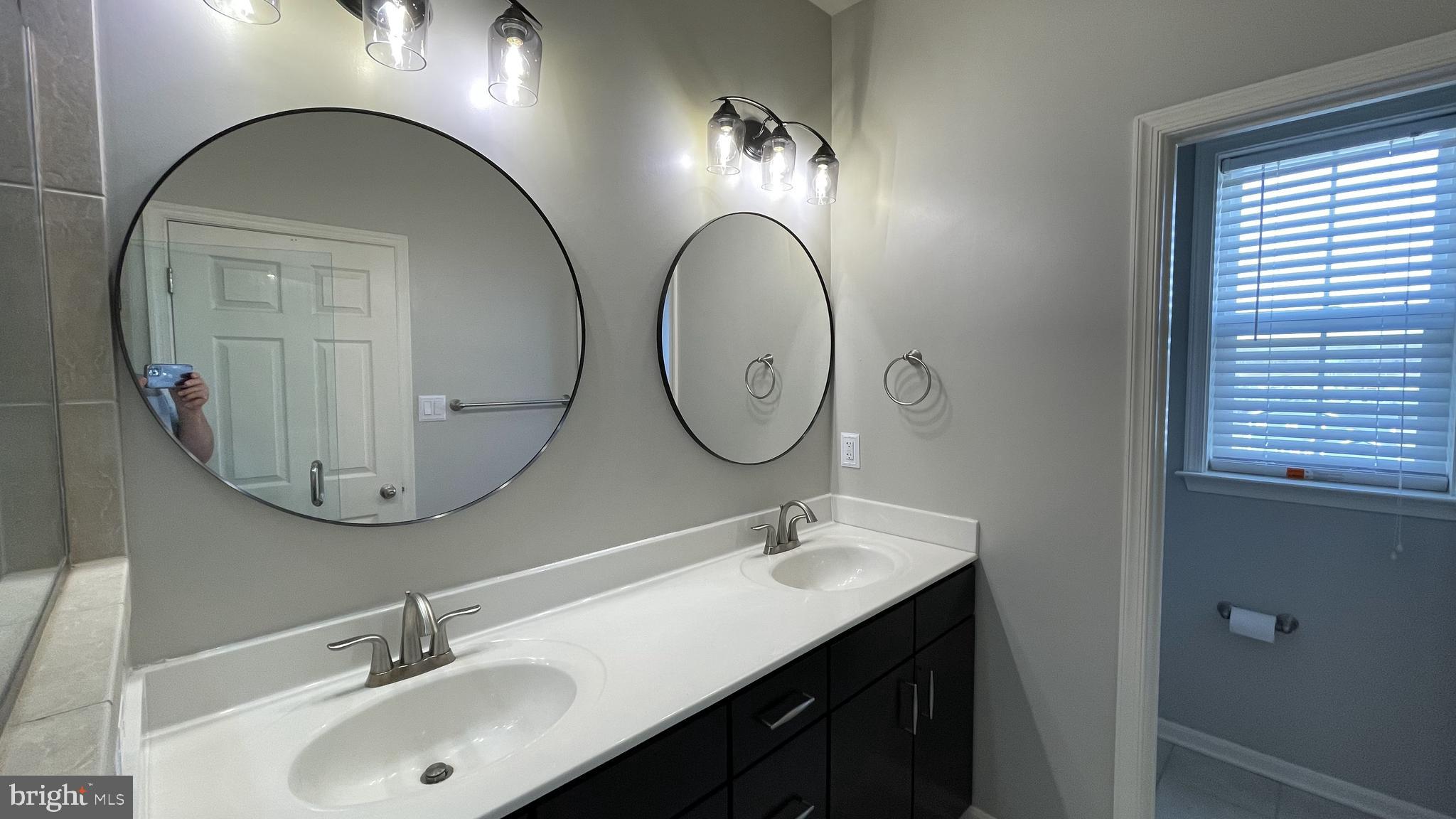 EMBREY MILL - Residential Lease