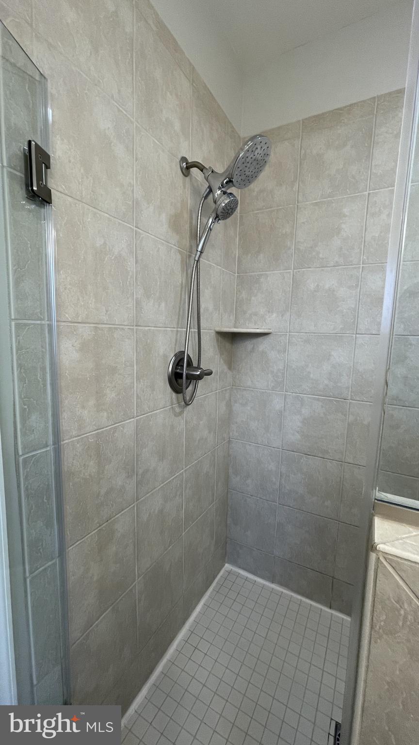 EMBREY MILL - Residential Lease