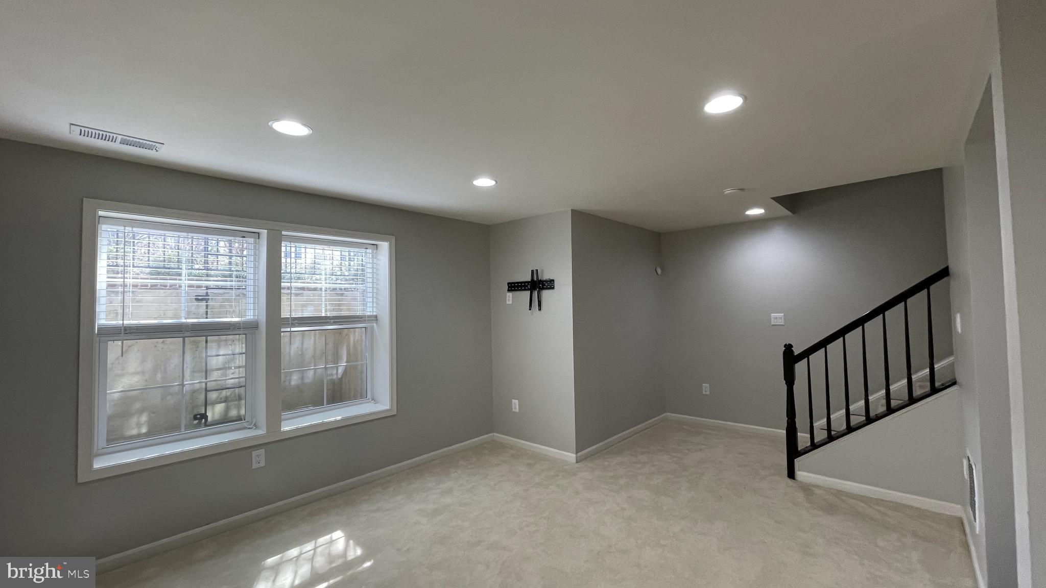 EMBREY MILL - Residential Lease