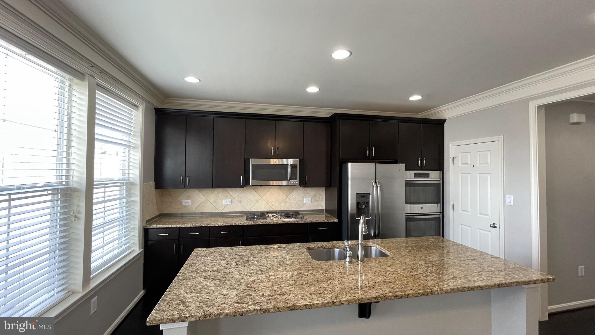 EMBREY MILL - Residential Lease