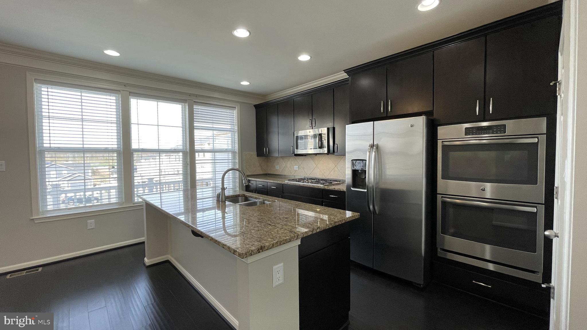 EMBREY MILL - Residential Lease