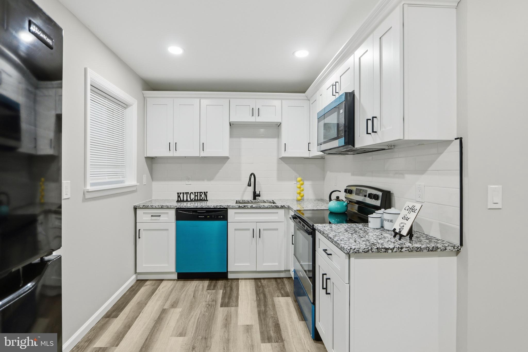 LEEDOM ESTATES - Residential