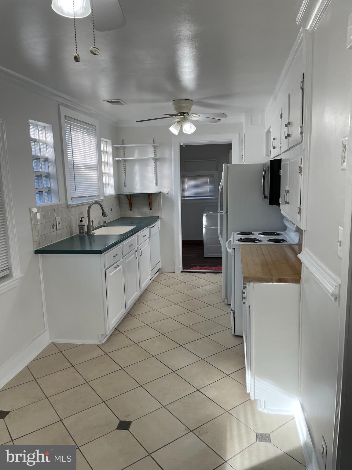 LOCH HAVEN - Residential Lease