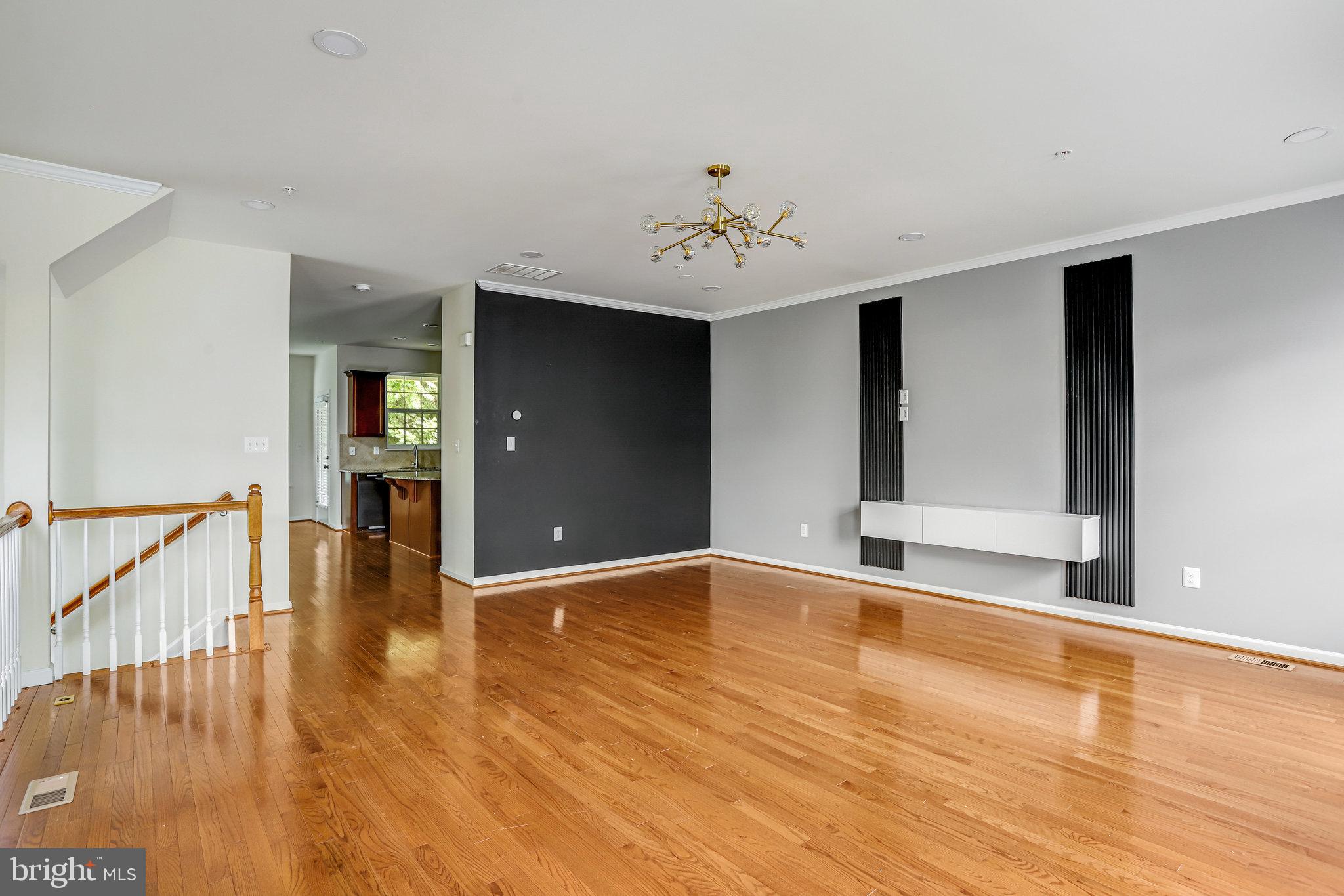 GATEWAY COMMONS - Residential Lease