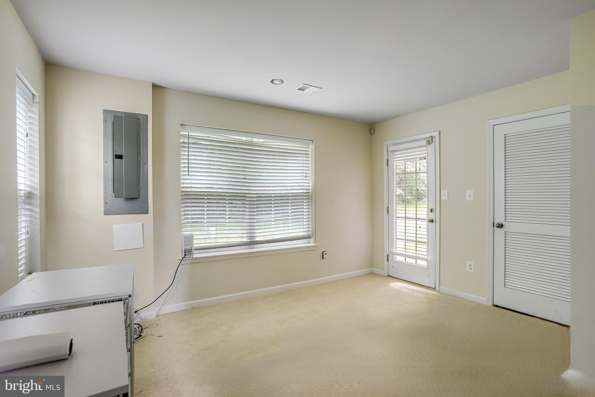 GATEWAY COMMONS - Residential Lease