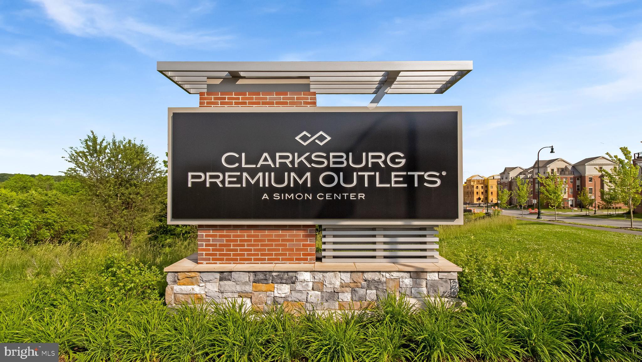 CLARKSBURG SQUARE - Residential