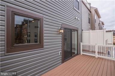 CLARKSBURG SQUARE - Residential