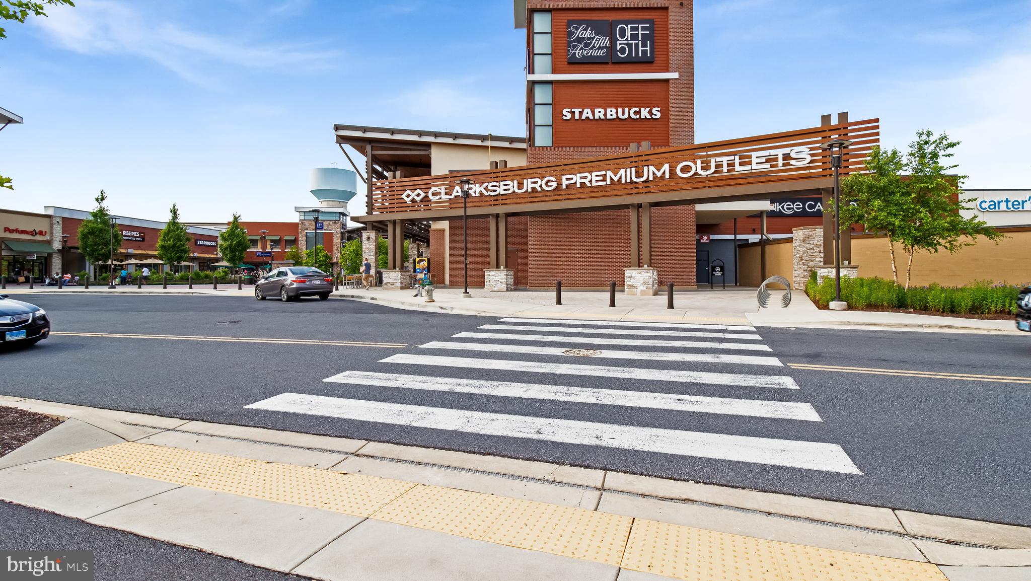 CLARKSBURG SQUARE - Residential