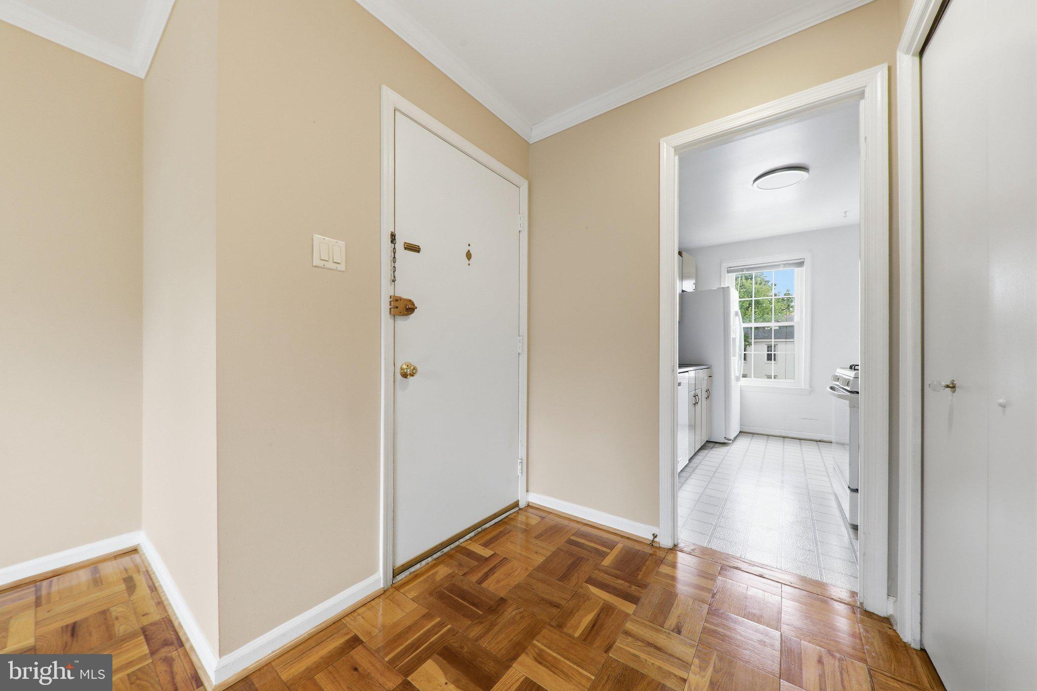 649 AZALEA DRIVE 3