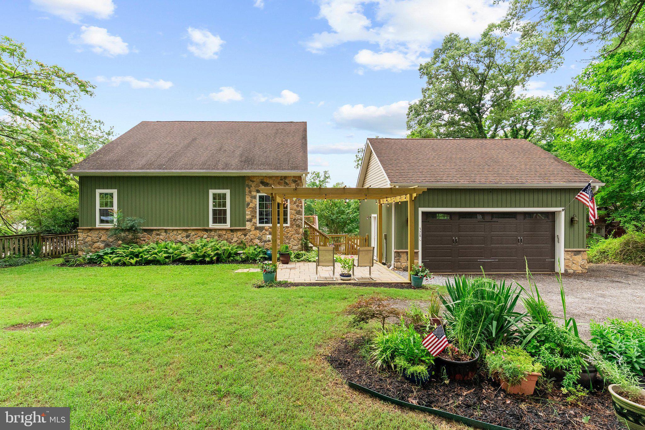 328 OAKDALE ROAD
