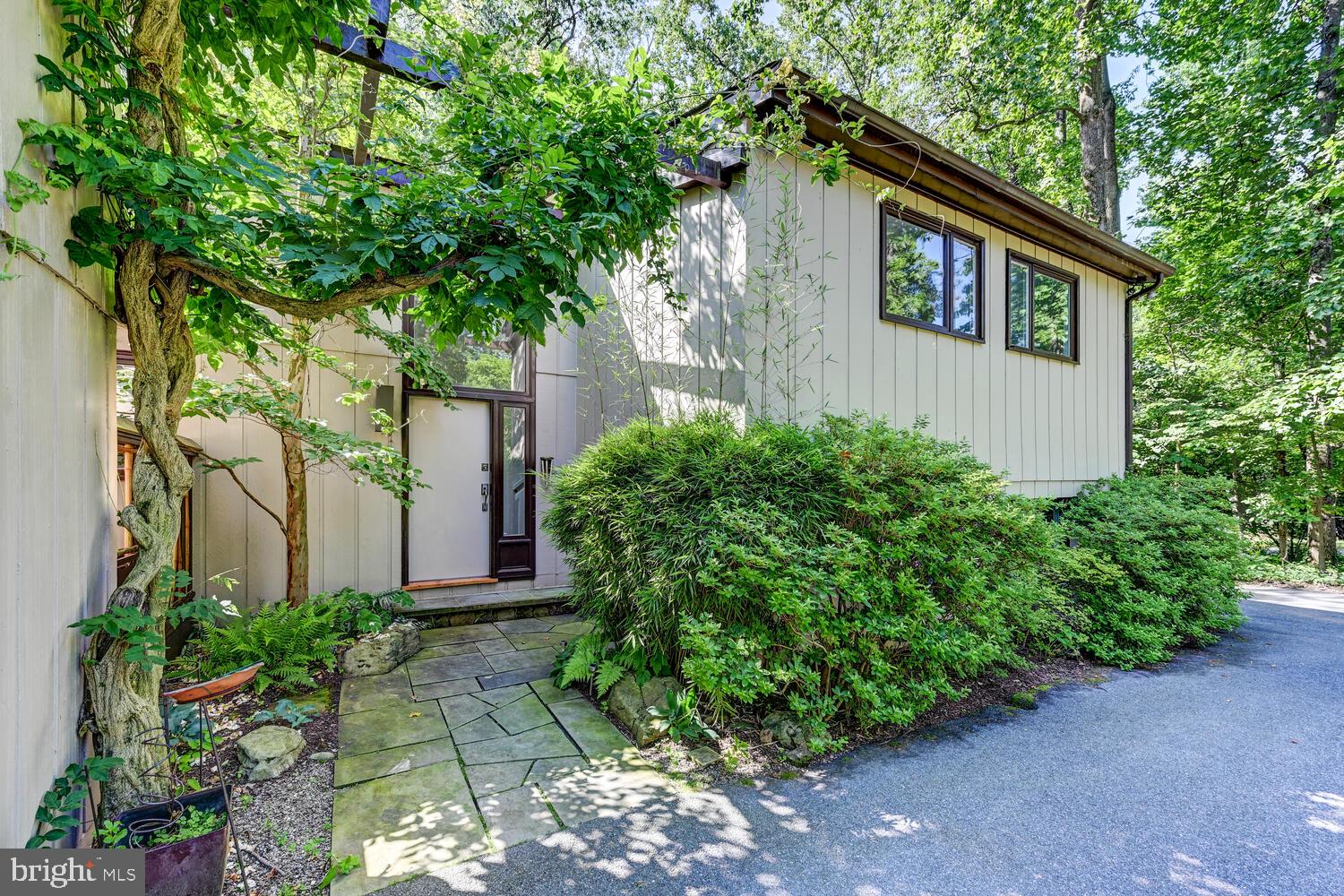 4401 STARVIEW COURT
