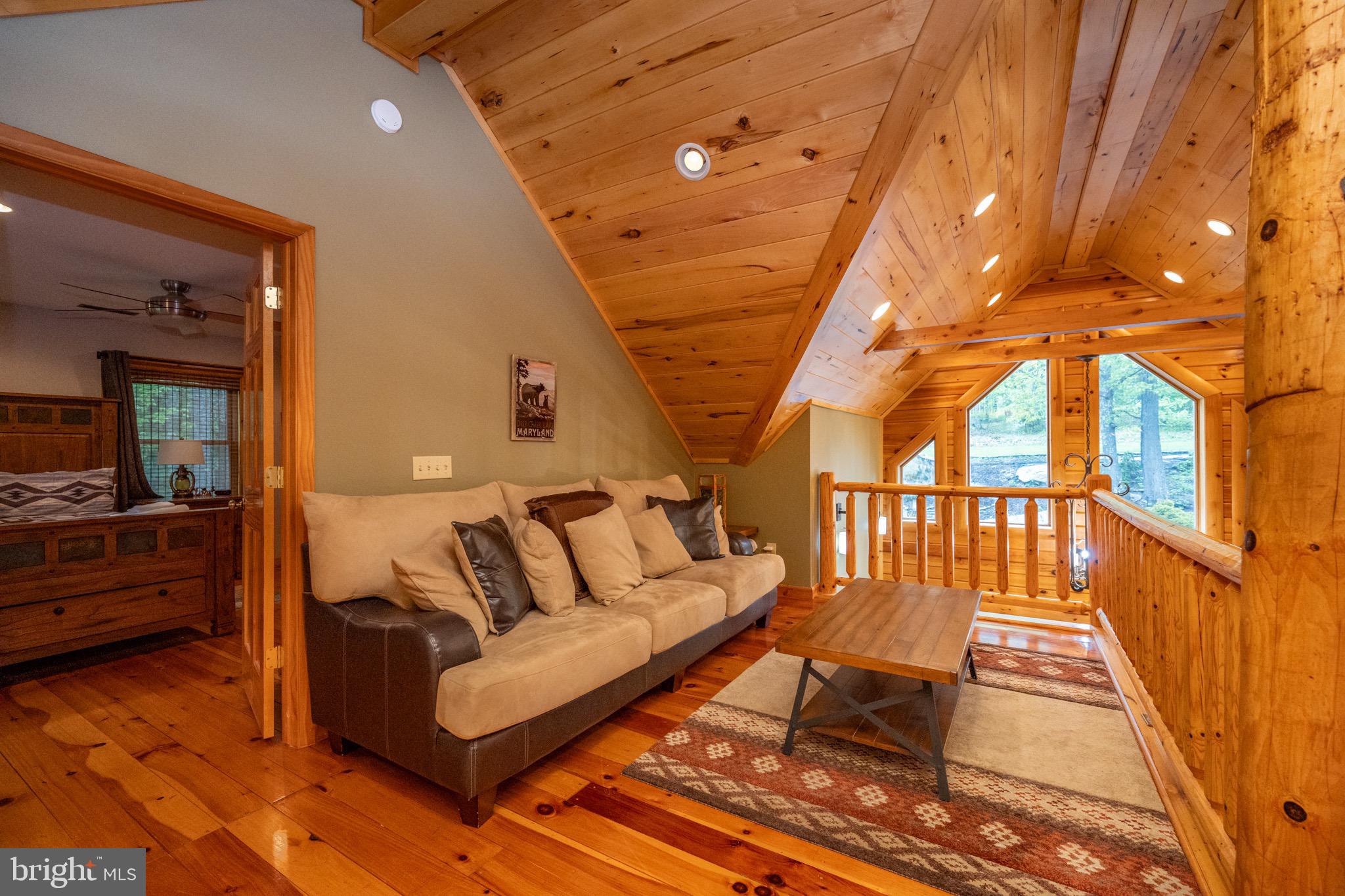 SANDY SHORES - Residential