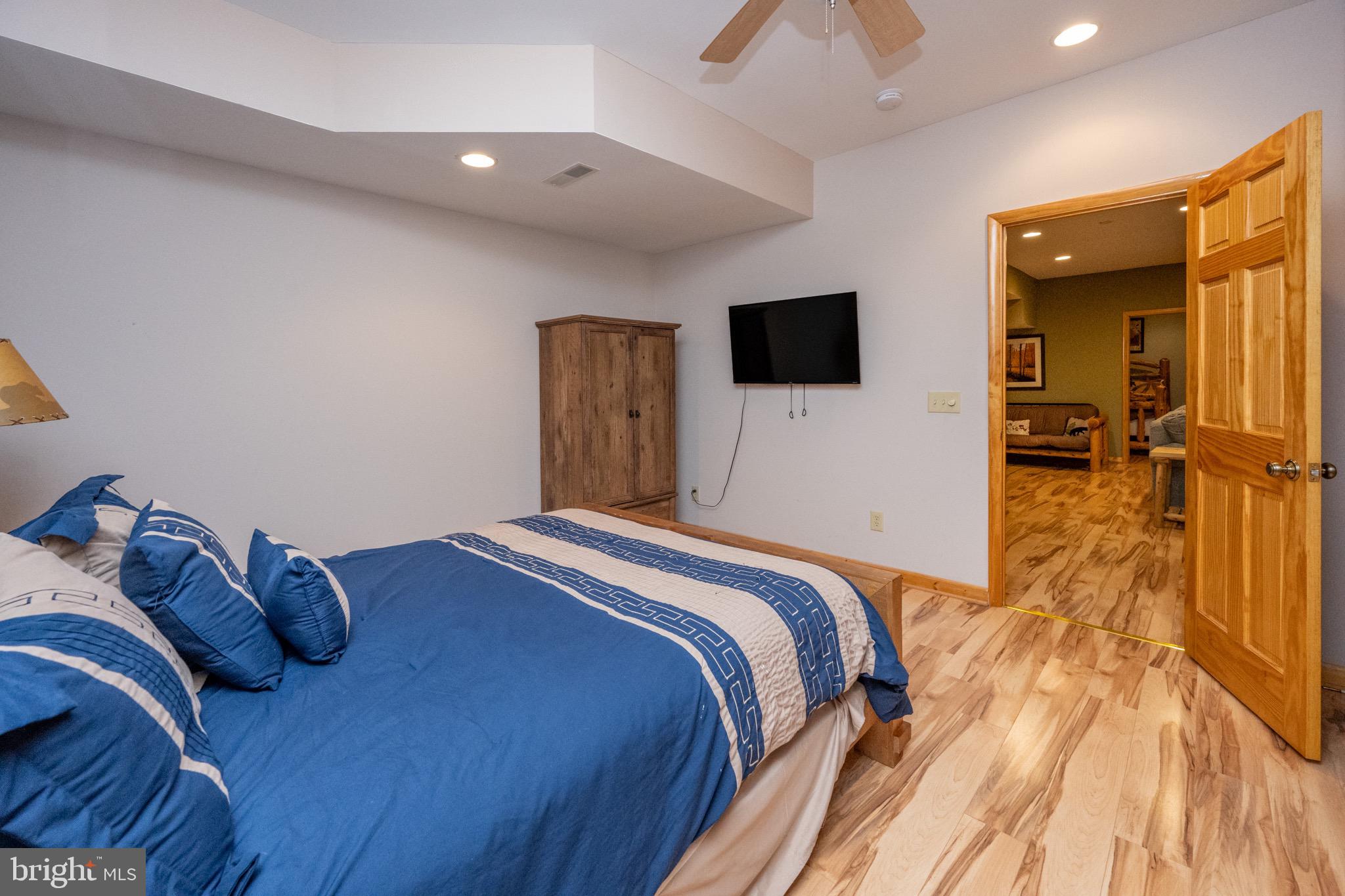 SANDY SHORES - Residential