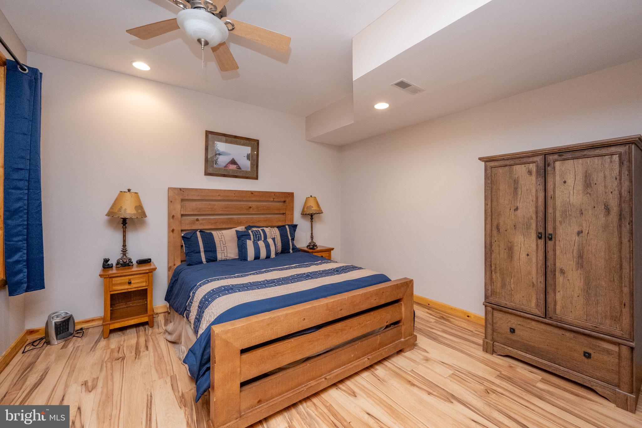 SANDY SHORES - Residential