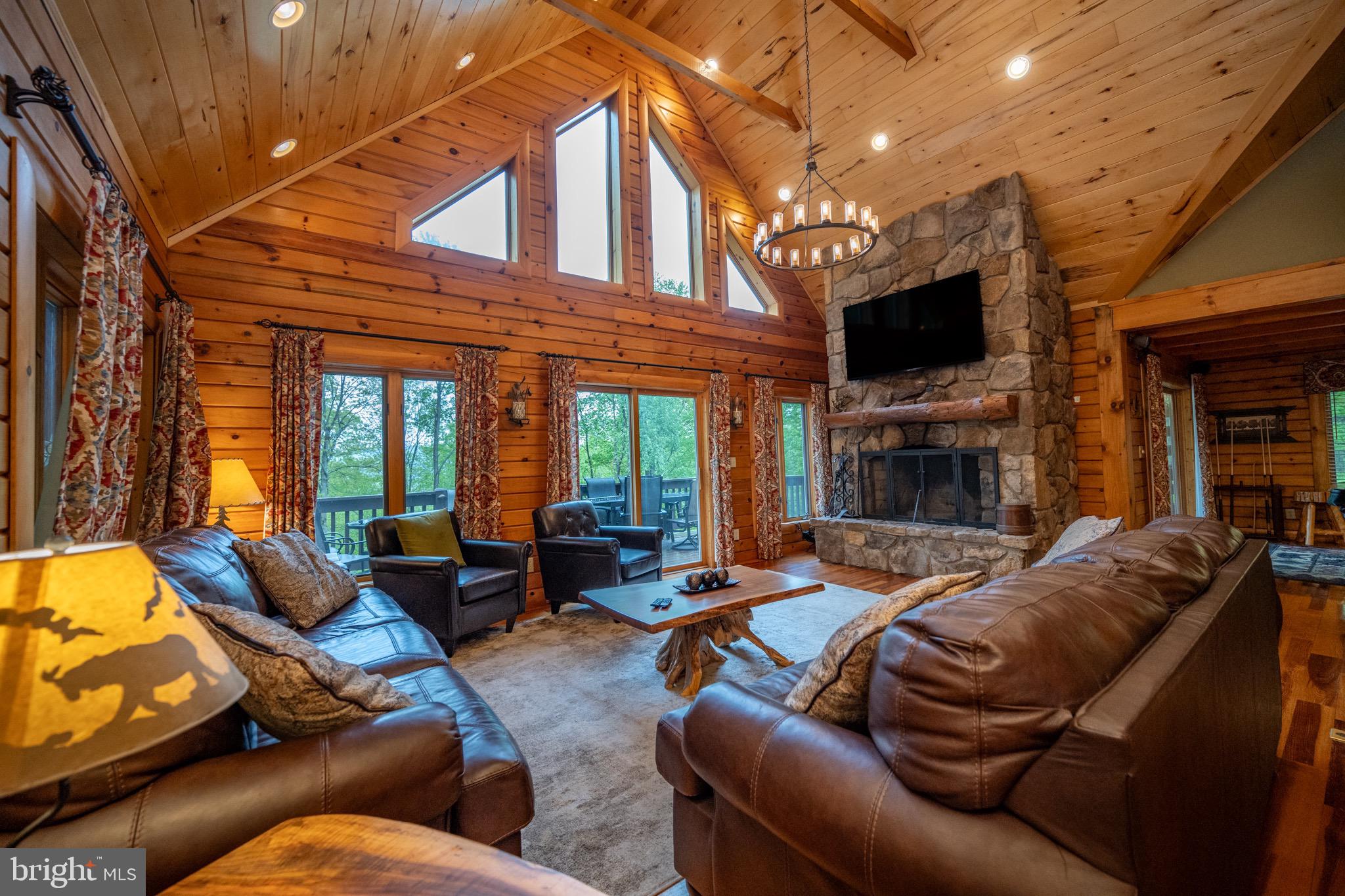 SANDY SHORES - Residential