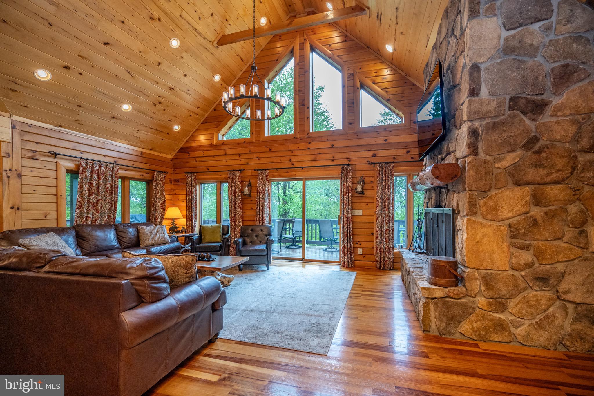 SANDY SHORES - Residential