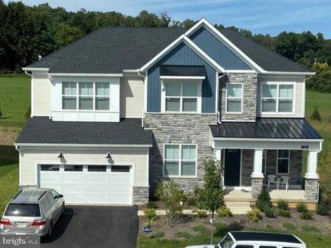 Photo of 125 Maggie Lane, CHESTER SPRINGS, PA 19425 (MLS # PACT2118108)