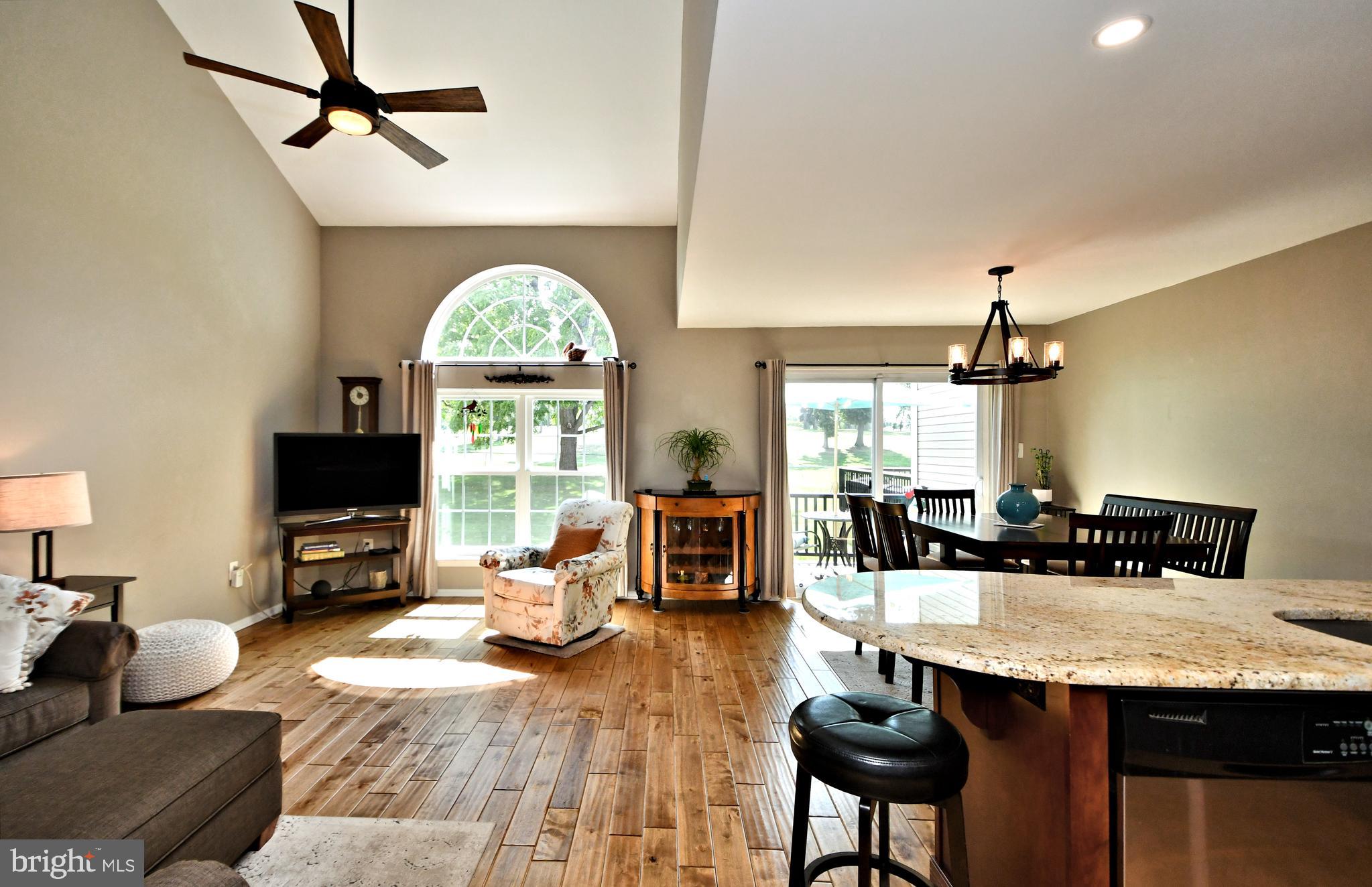 CLUB VIEW MANOR - Residential