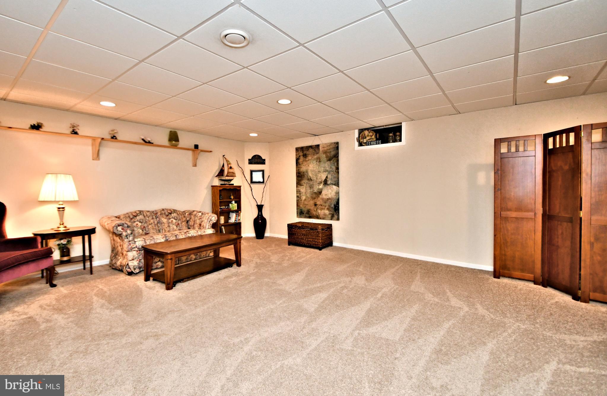 CLUB VIEW MANOR - Residential